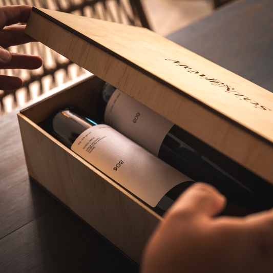 Cómo elegir un vino para regalar: una guía para sorprender en cualquier ocasión